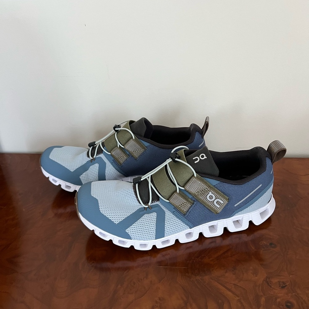 On Running Cloud Sneakers